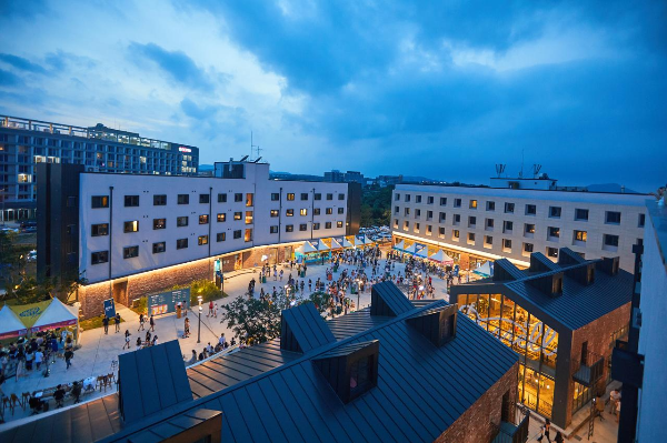 플레이스 캠프 제주 (Playce Camp Jeju) - 사진 출처: Playce Camp Jeju