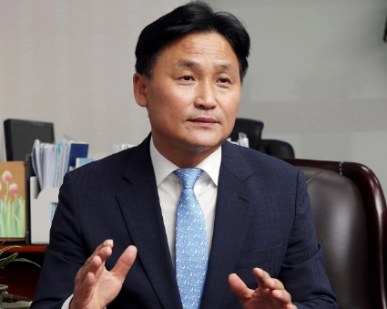 김영진 의원 프로필 나이 고향 학력 재산 페이스북