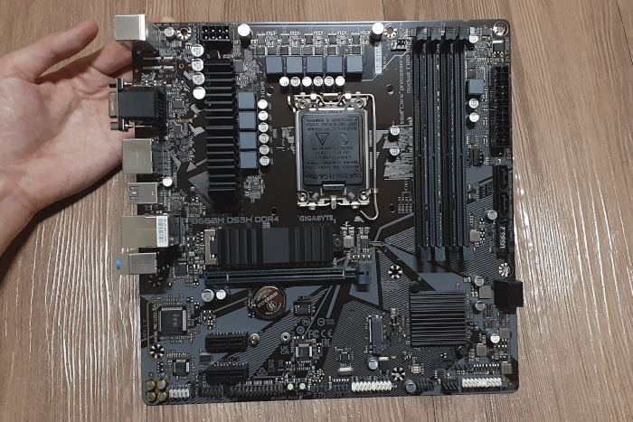 GIGABYTE B660M DS3H D4 기가바이트 메인보드 후기 사용기