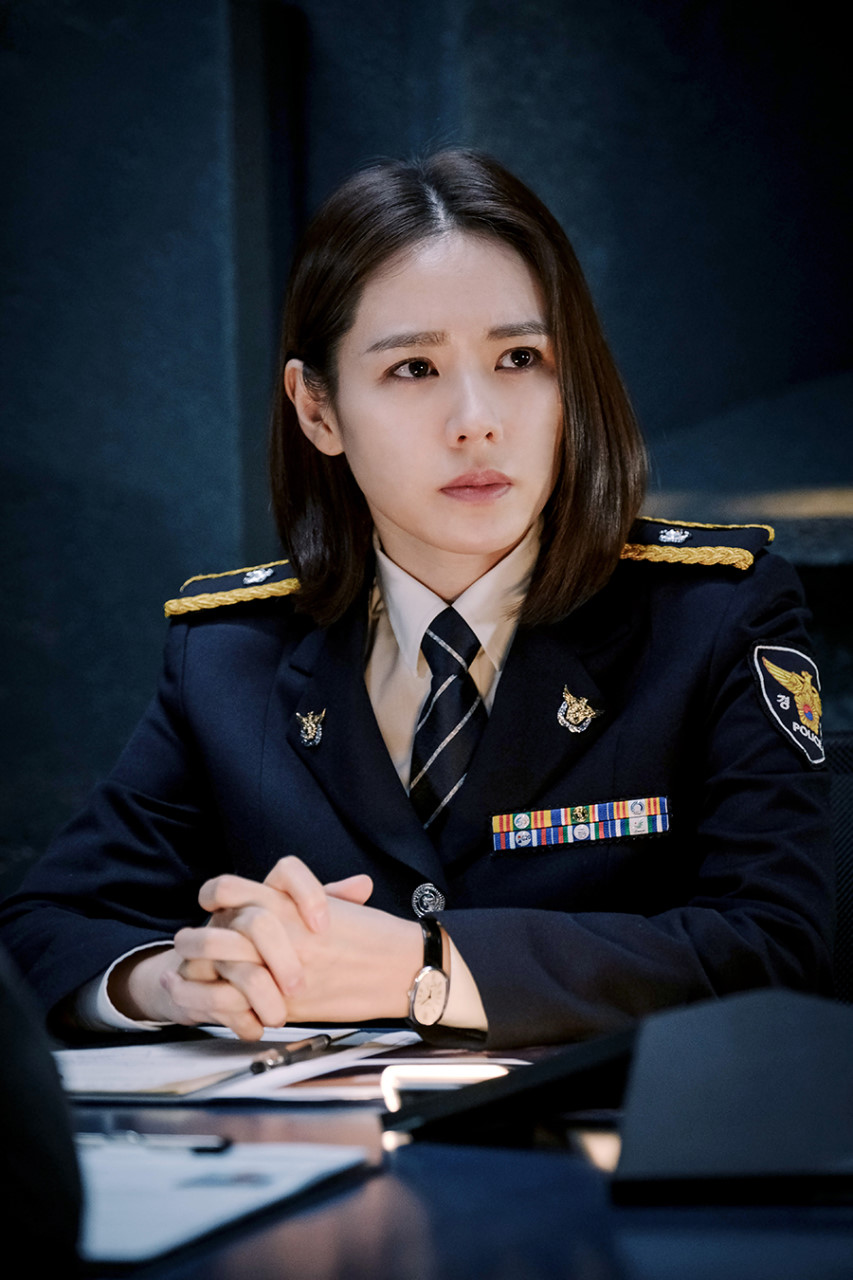 영화 협상 손예진