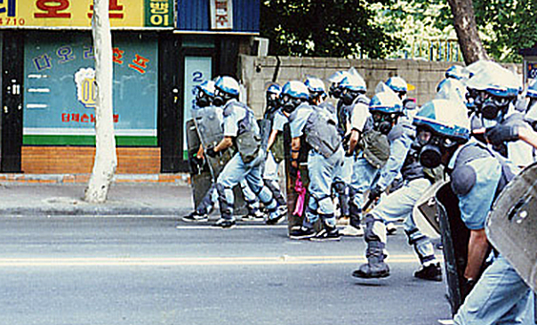 백골단 김정현 프로필