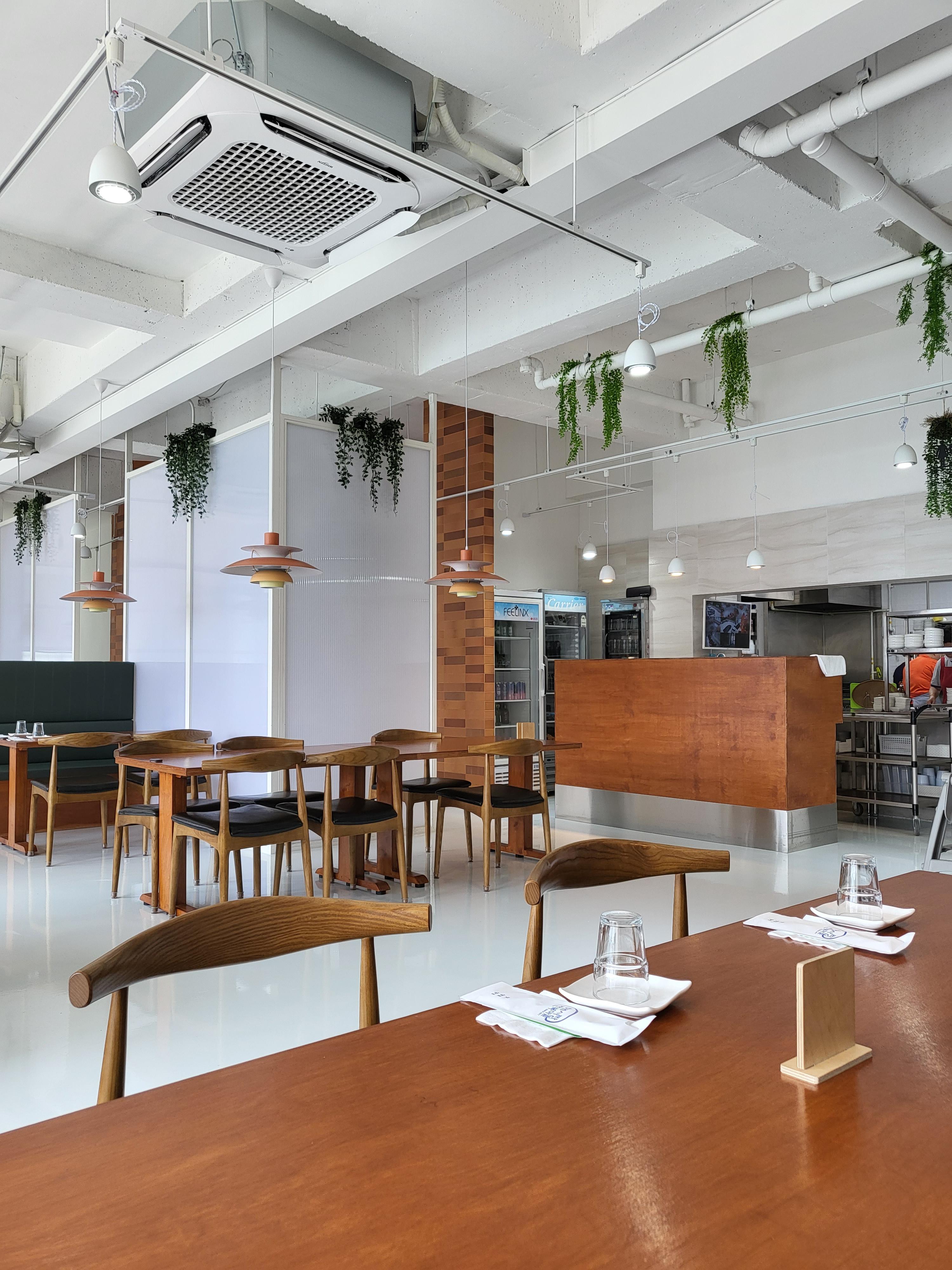 남해 해사랑전복마을 실내