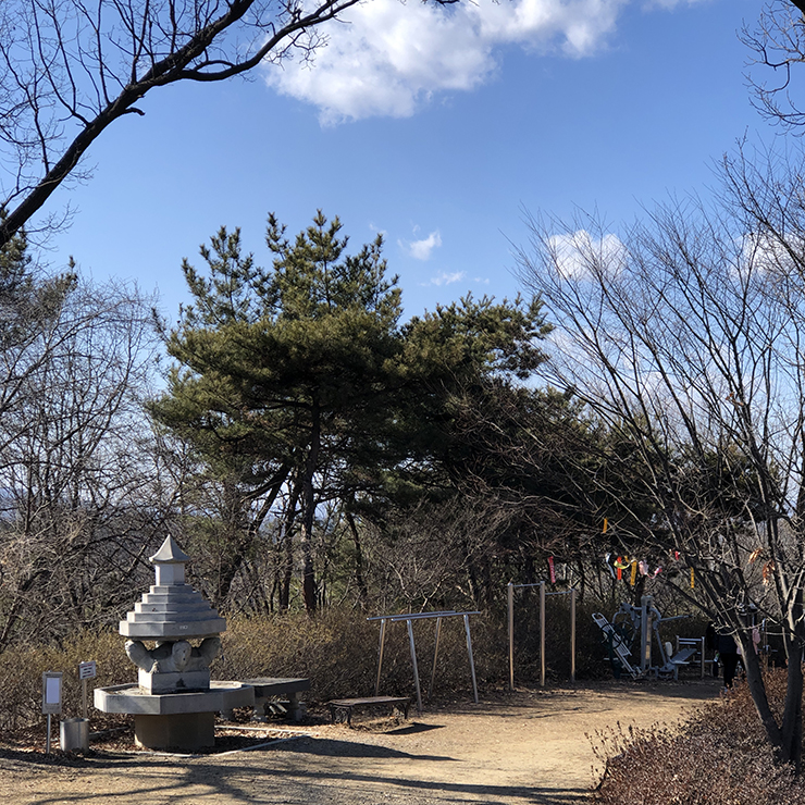 하산