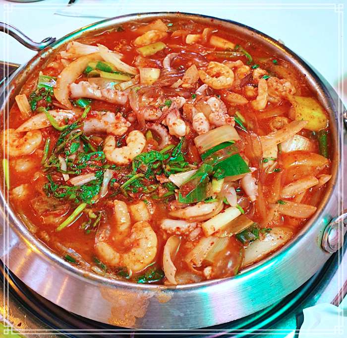 홍대입구 연남동 맛집 낙지, 대창, 새우, 낙대새 전골