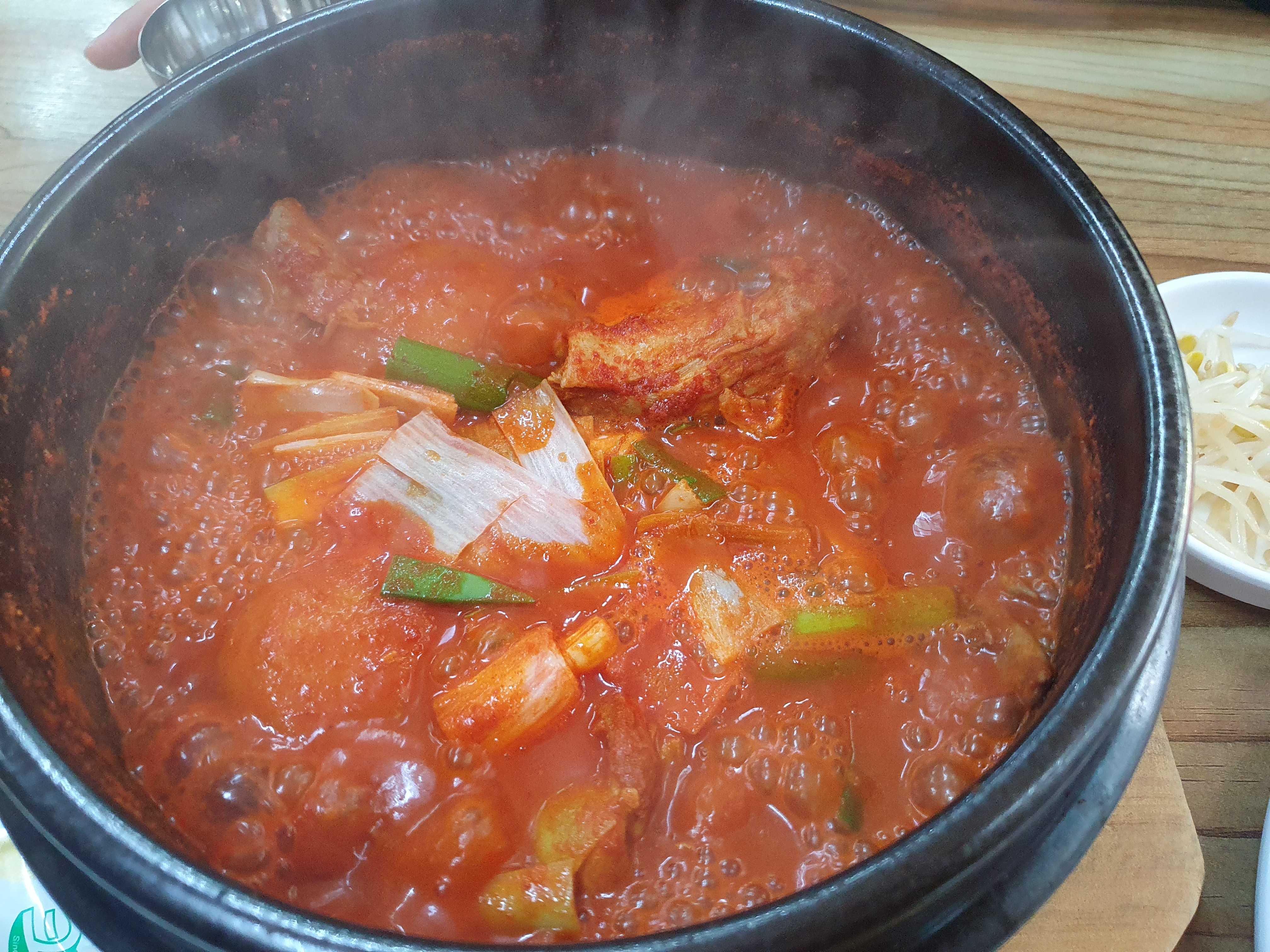 생생정보 가마솥 닭볶음탕 맛집