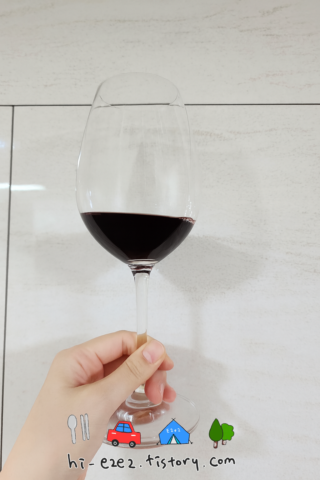 ITALY-RED-WINE