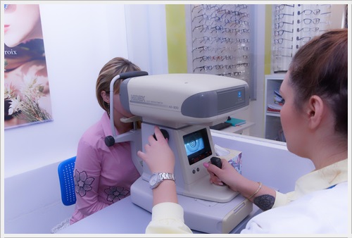 중장년 노안 원인과 해결책 정리