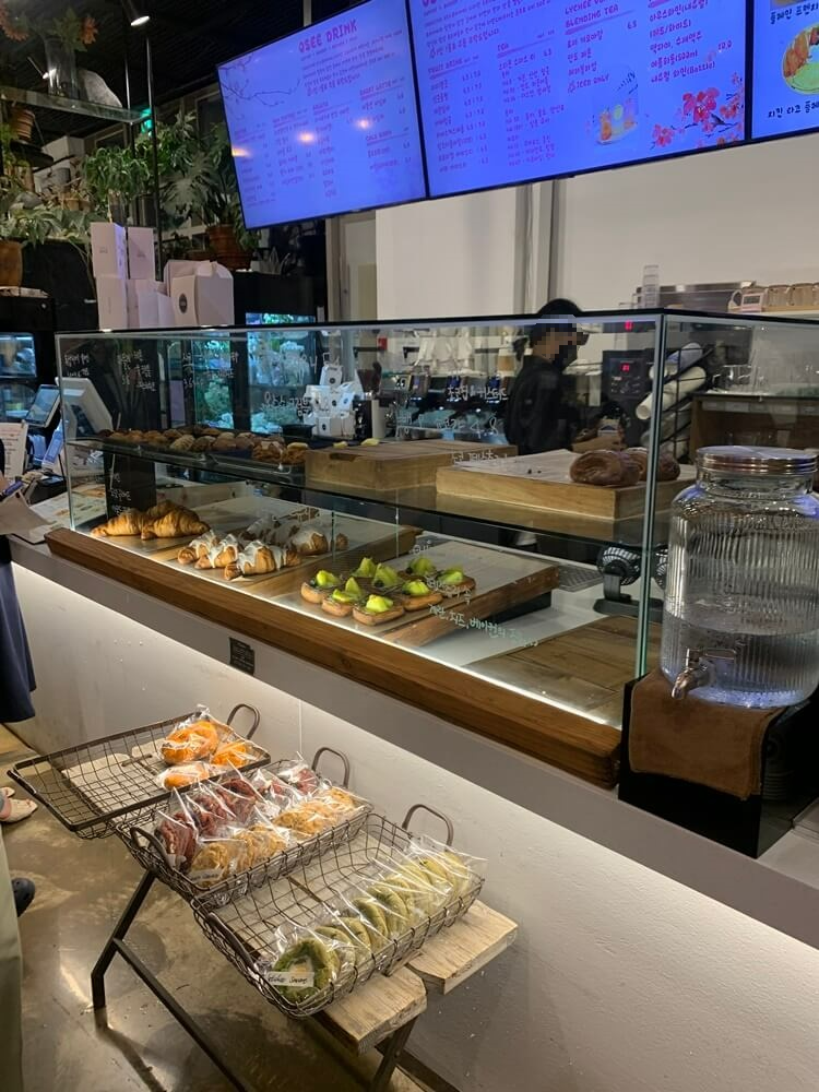 디저트 전체 진열대