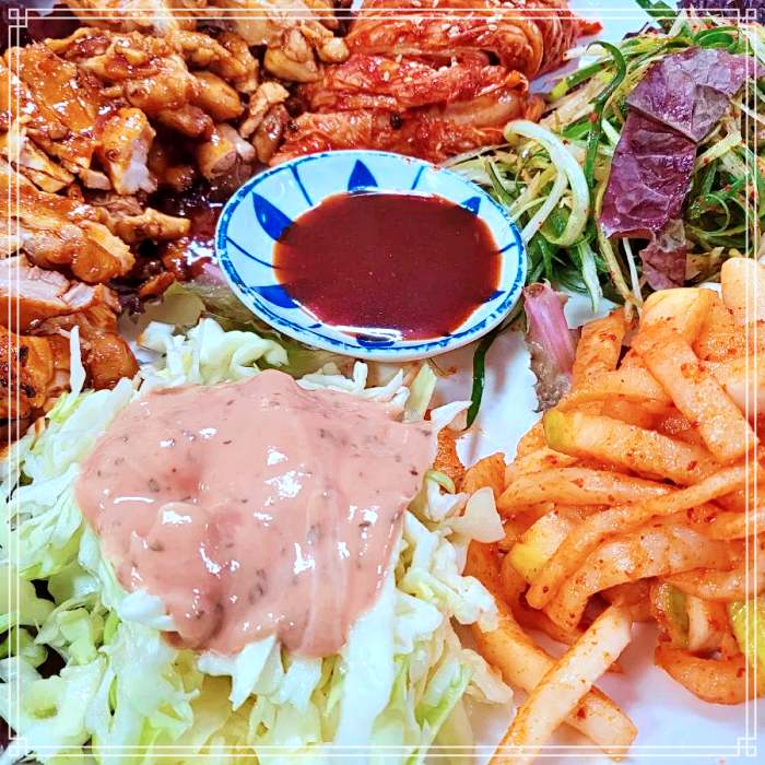 MBN 생생정보 마당 강원 춘천 맛과 영양 최고, 한방 닭보쌈 맛집