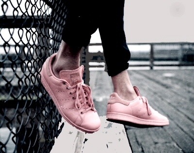 아디다스 스니커즈 실물 모습