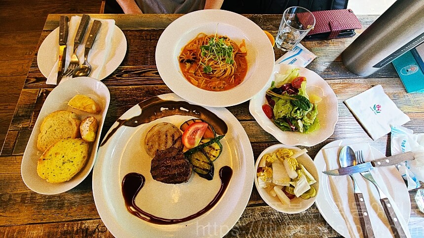 이당-비스트로-한-끼-식사