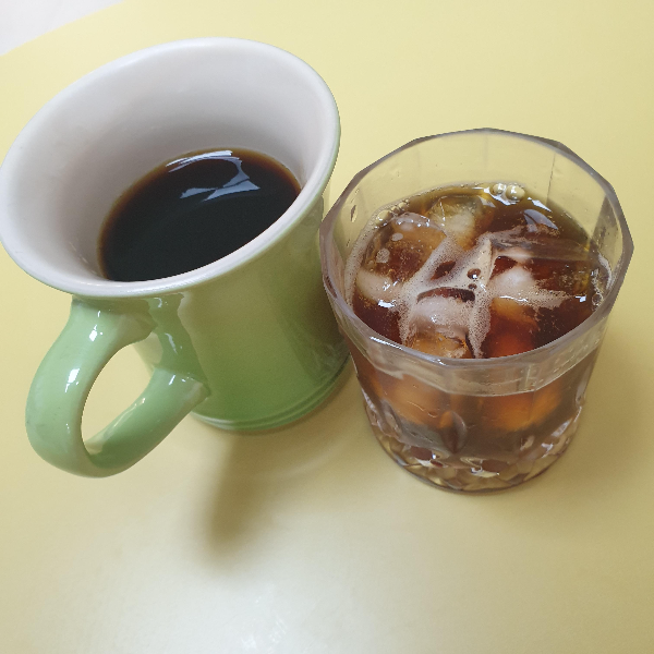 하리오 V60을 사용한 핸드 드립 2인분 레시피_아이스커피와 핫커피