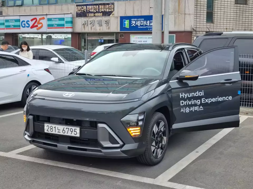 코나 SX2 하이브리드를 시승했습니다.