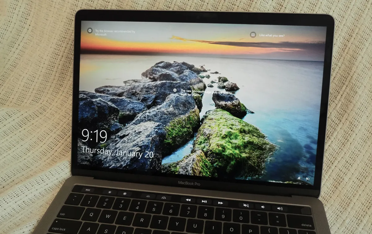 맥북에 윈도우 설치 완료 부팅모습