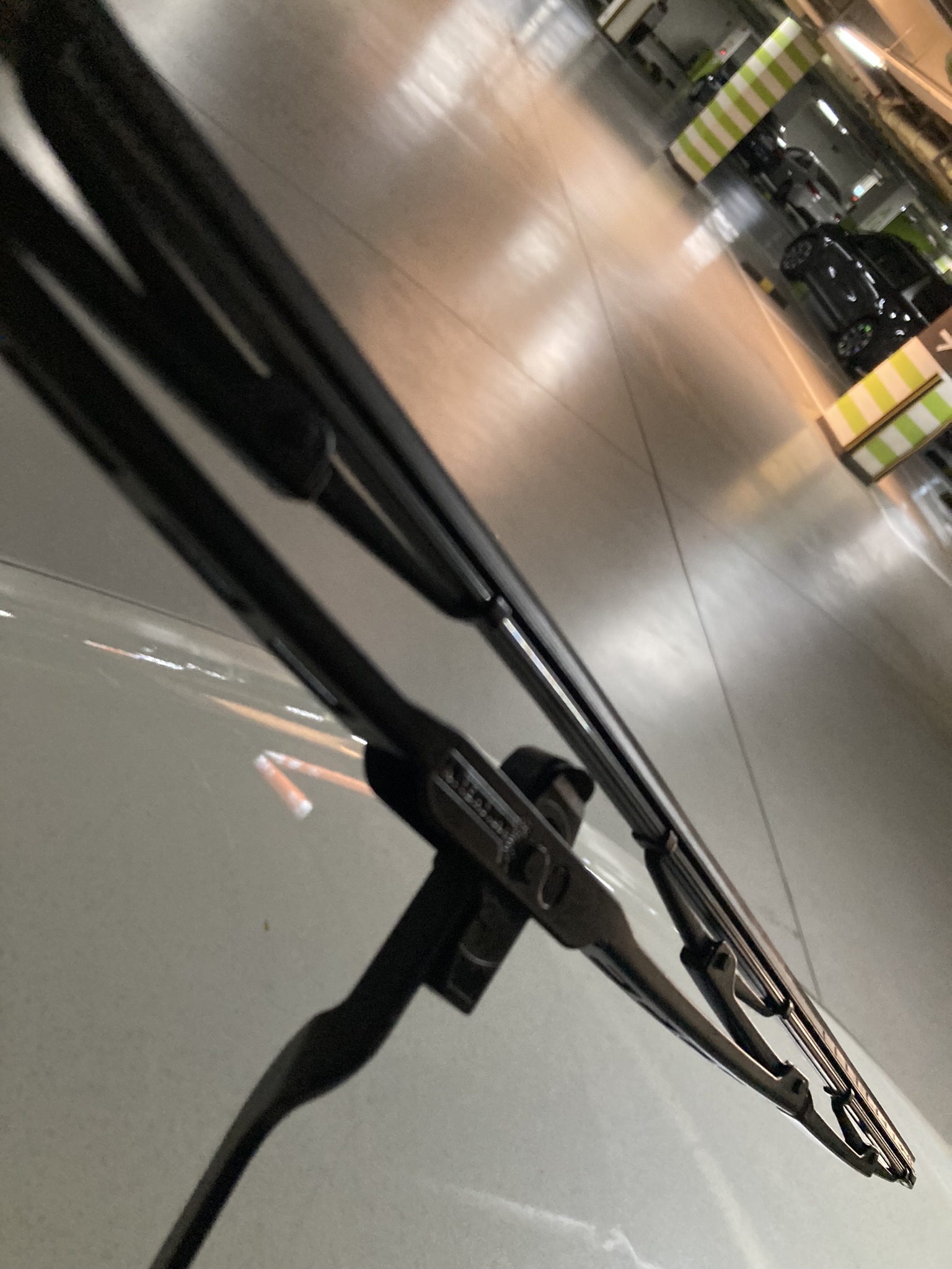 미쉐린와이퍼뻑뻑하게 끼워짐