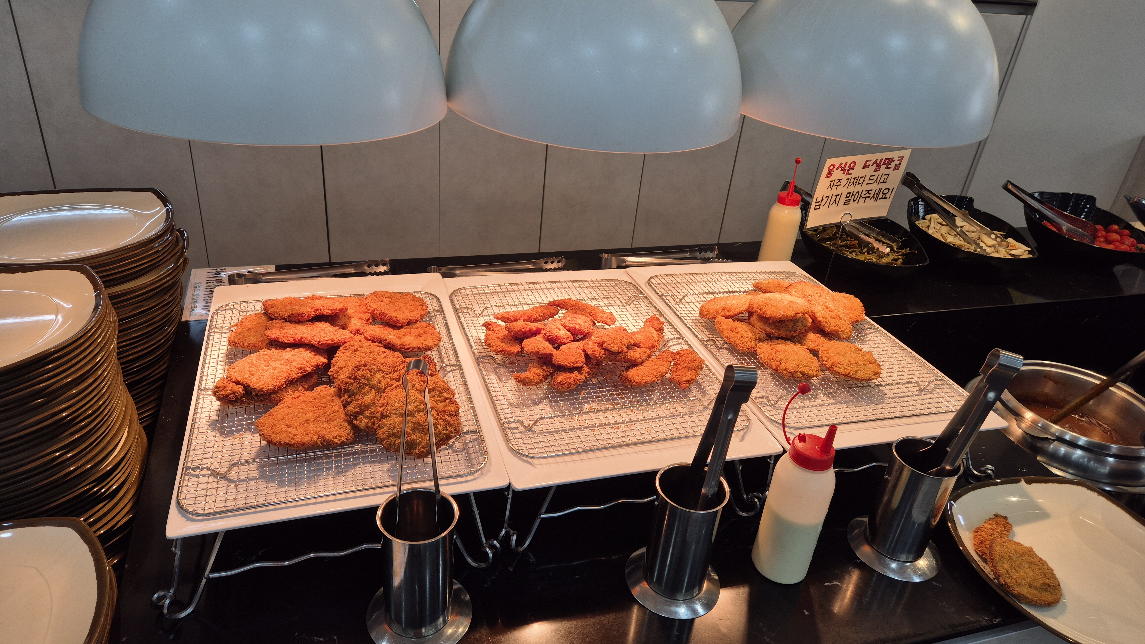 일오삼수제돈까스 종류는 3가지 등심, 안심, 치즈