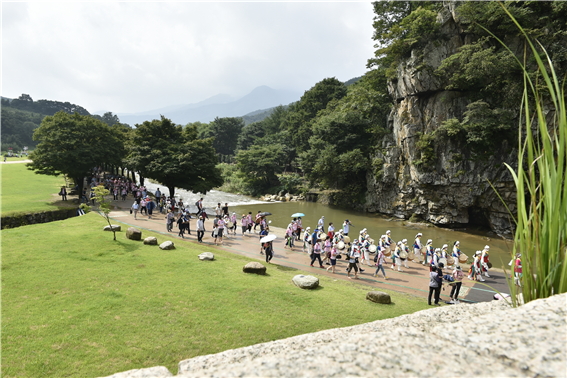 오감만족 2024 문경새재 맨발페스티벌 기본일정과 프로그램 소개 황민호 황민우 출연