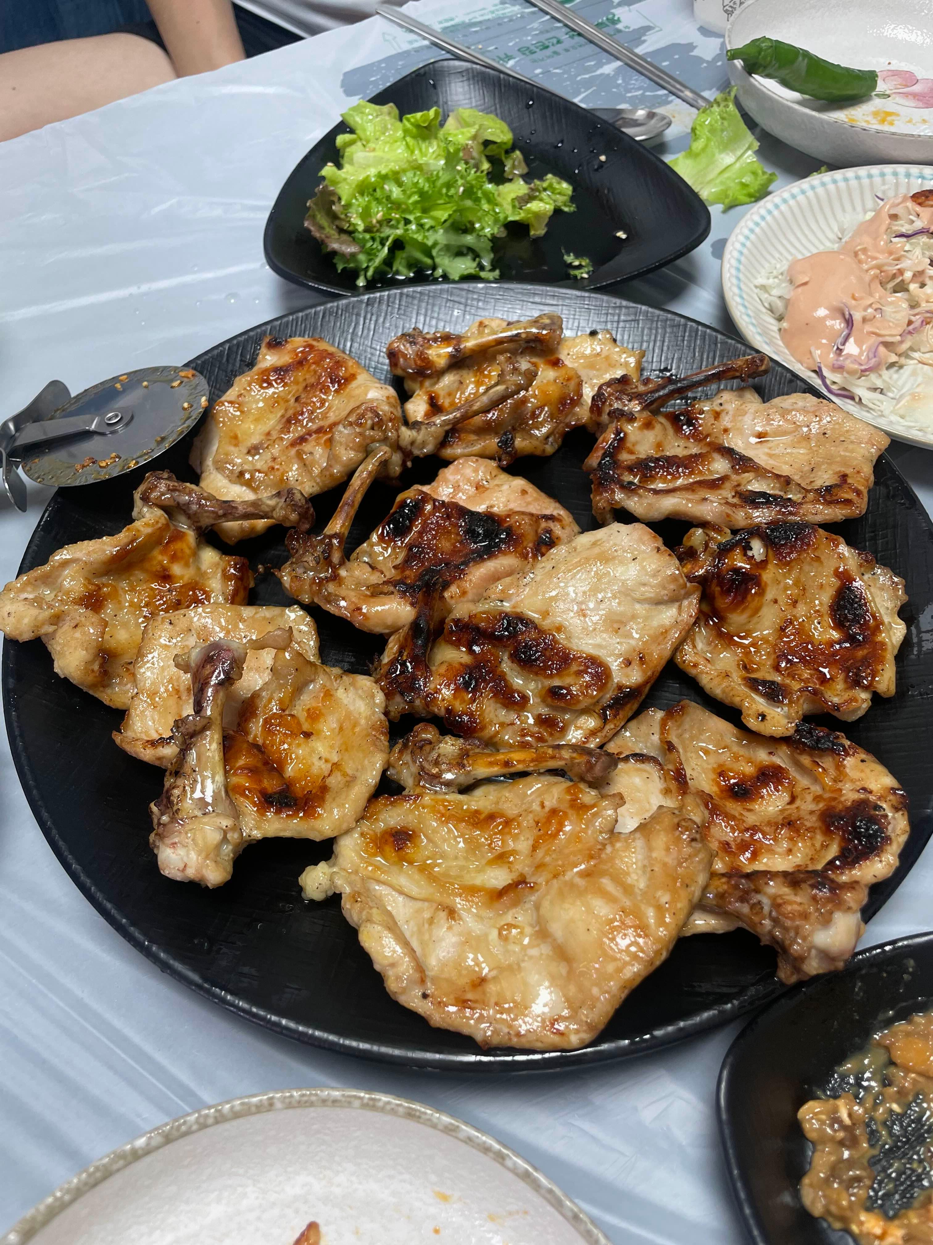 닭어깨봉 - 고소하면서 담백, 불맛이 느껴지는 맛