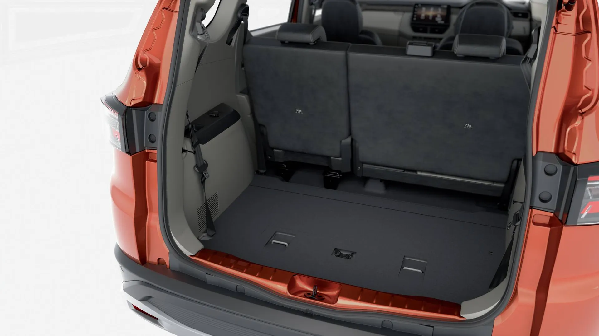 르노 트라이버 차량 이미지