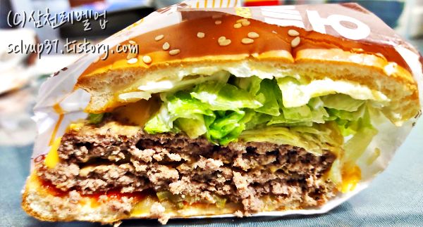 롯데리아 더블X2 햄버거 단면