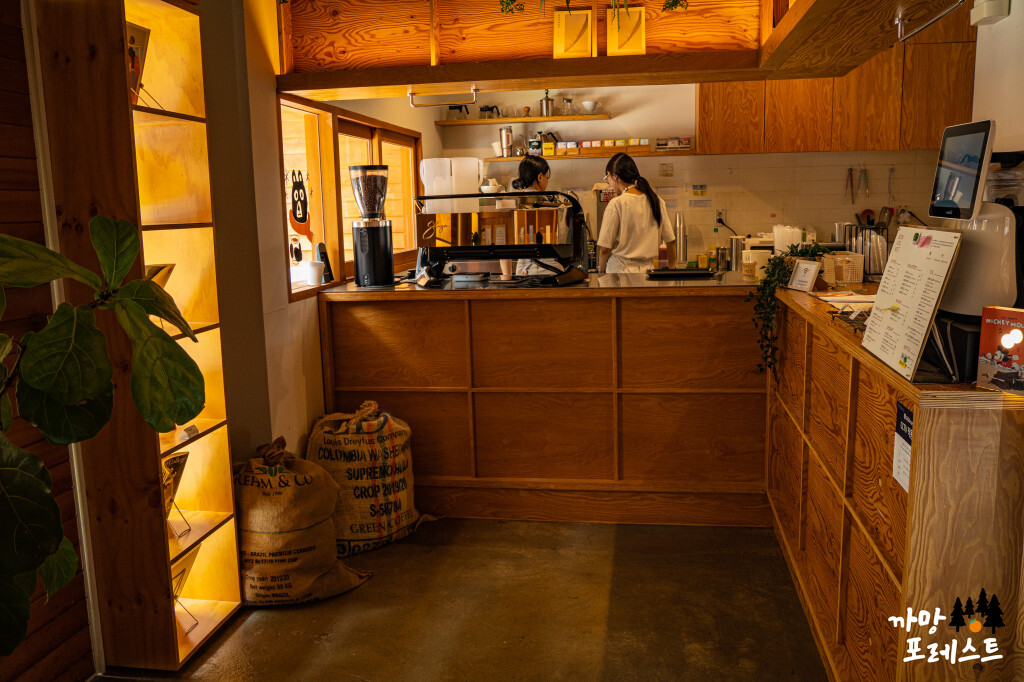 북앤레스트 매대