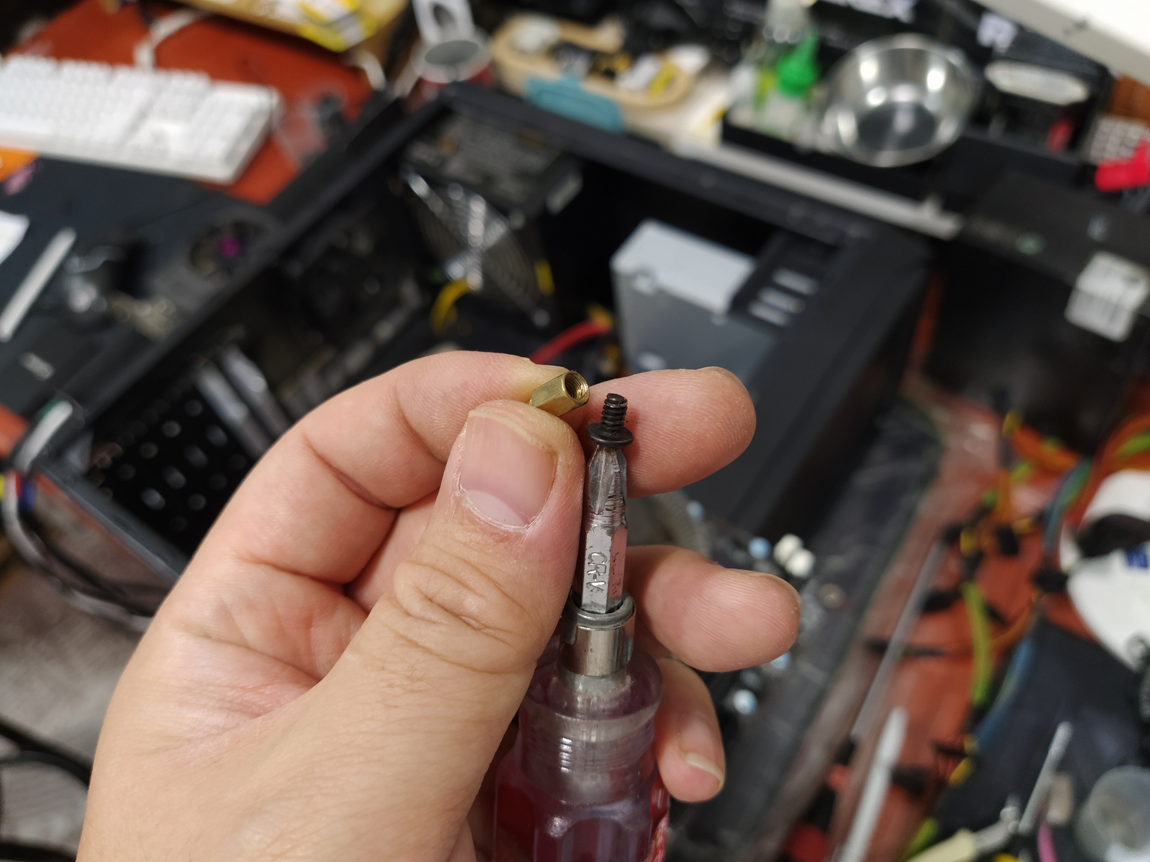 컴퓨터 서포트 볼트와 고정나사