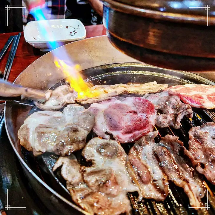 줄서는식당 송파구 잠실 이베리코 목살 토치불 바베큐 맛집 엄현경 송리단길 석촌호수 핫플 목차돌 베요타 하몽 청국장 된장찌개 권율 추천 50회 소개