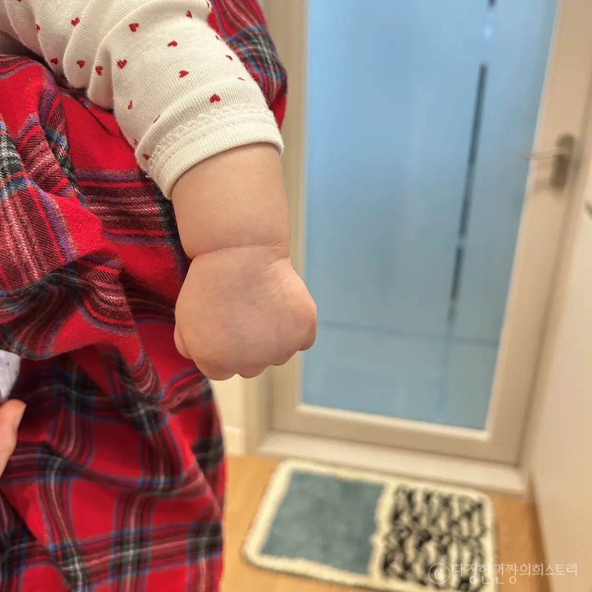 아기-애기-손-주먹-귀여워-cute-baby