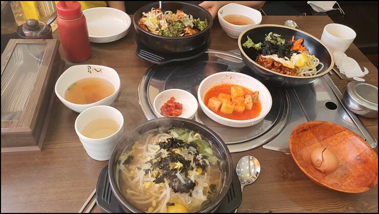 주문한-음식들