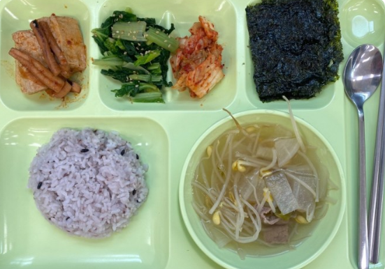 두부구이와 나물 도시락