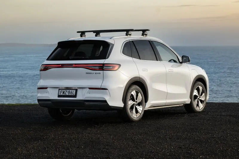 지리 EX5 이미지