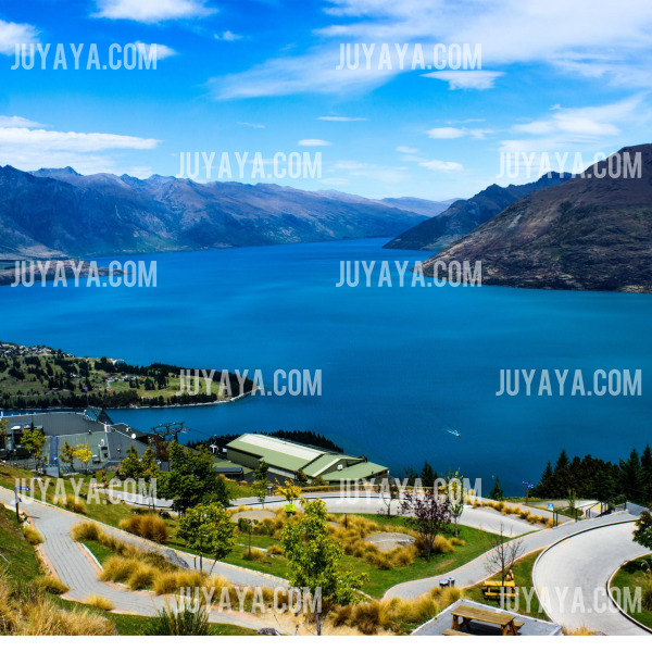 뉴질랜드 퀸스타운의 와카티푸 호수&amp;#44; 푸른 호수와 아름다운 산 풍경.