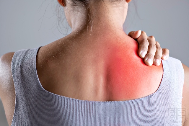 어깨결림 스트레칭 푸는법 회전근개 강화 운동