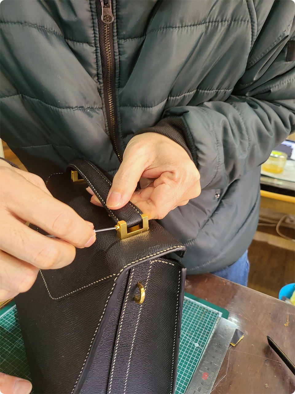 나사 끼워 주기