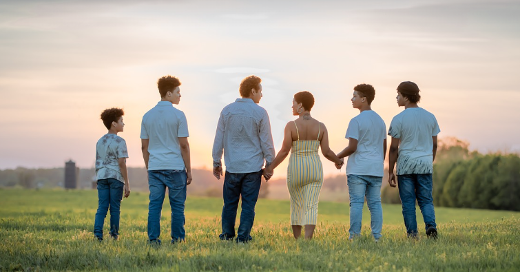 월트 디즈니 컴퍼니의 영화 속 부모의 부재 , 형제자매 관계, 세대 간 갈등과 화해