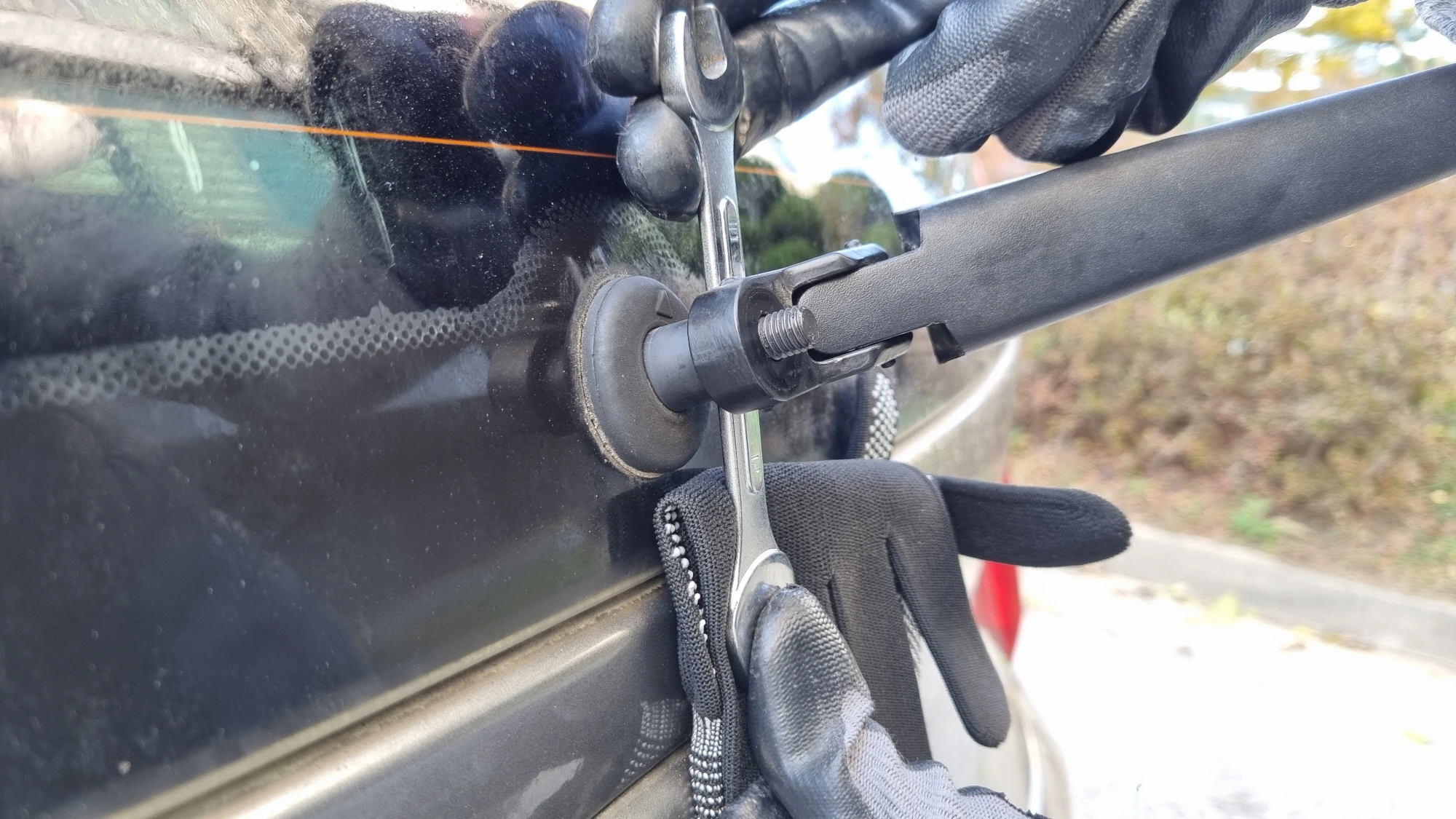 와이퍼암 빼는 모습