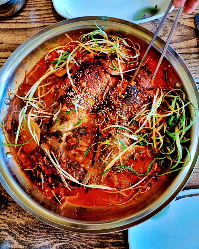 생생정보마당 화성 봉담 메기 빠가사리 참게 민물 매운탕 맛집