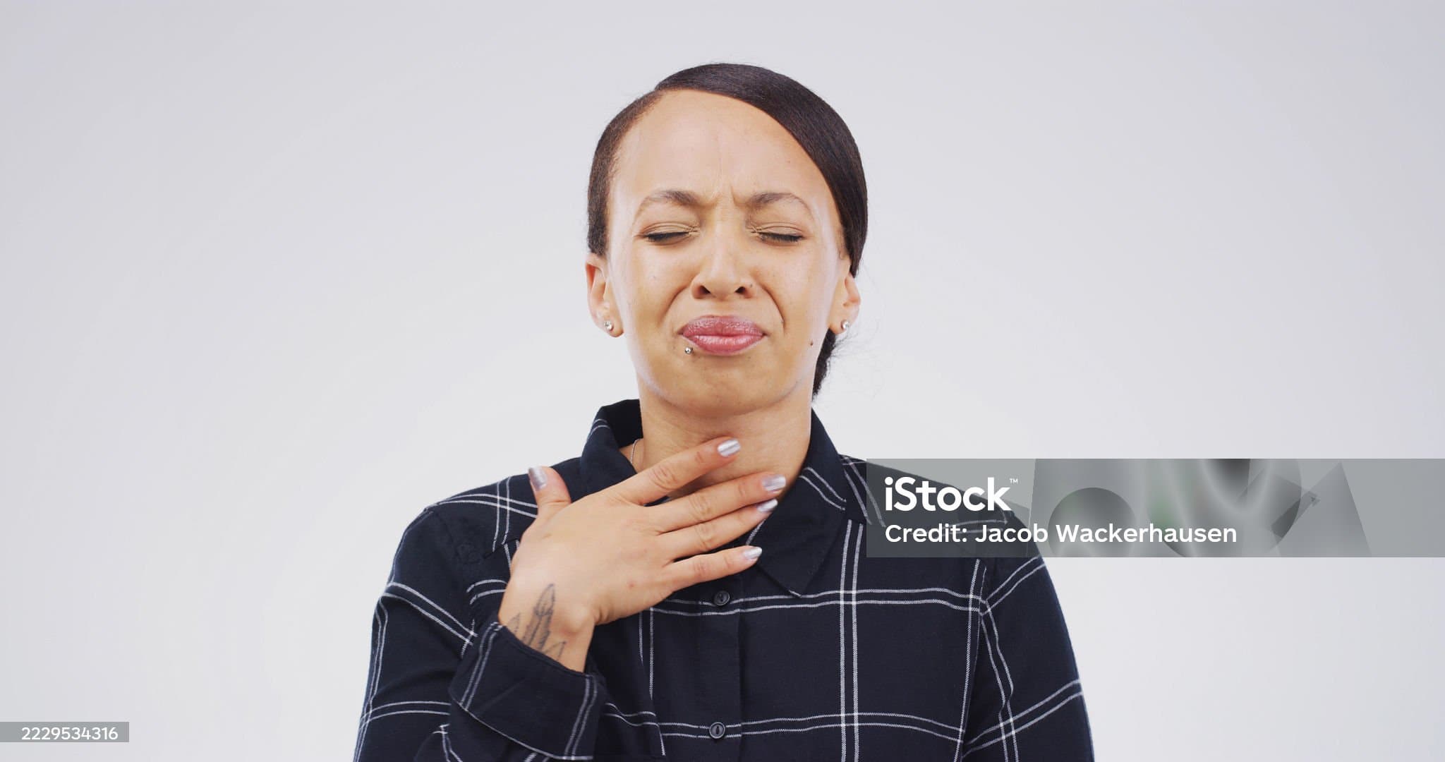 목에 가시가 걸렸을때 밥 삼키면 정말 빠질까?