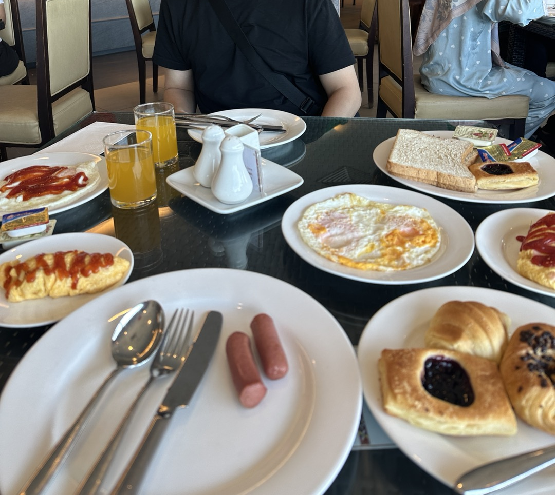 더 클라간 호텔 조식