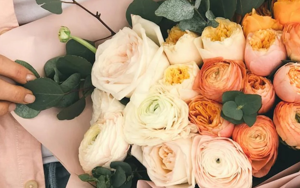 계절이 바뀔 때 꽃 선물