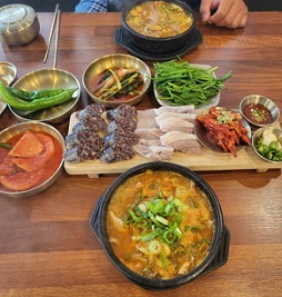 더덕순대국