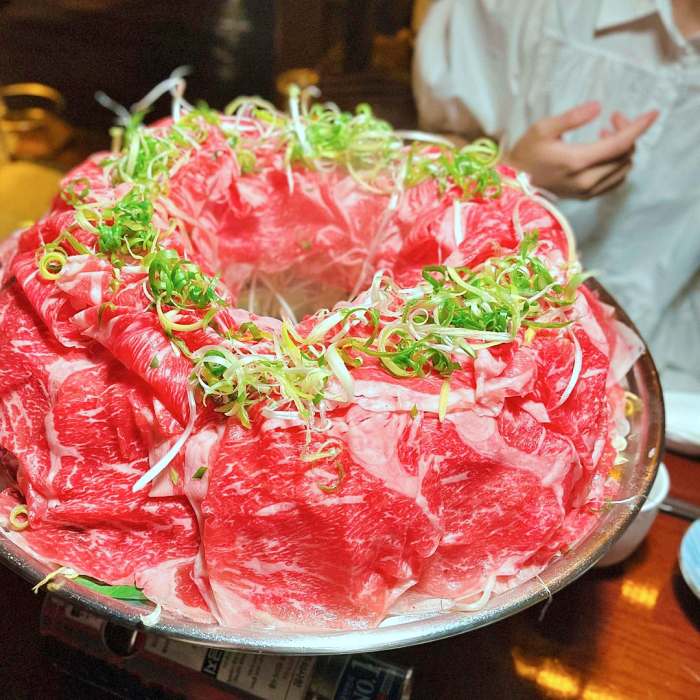 생생정보 신촌 연희동 냄비 위 화려하게 피어난 꽃샤부샤부 맛집