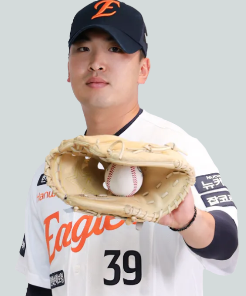 사이드암투수 강재민