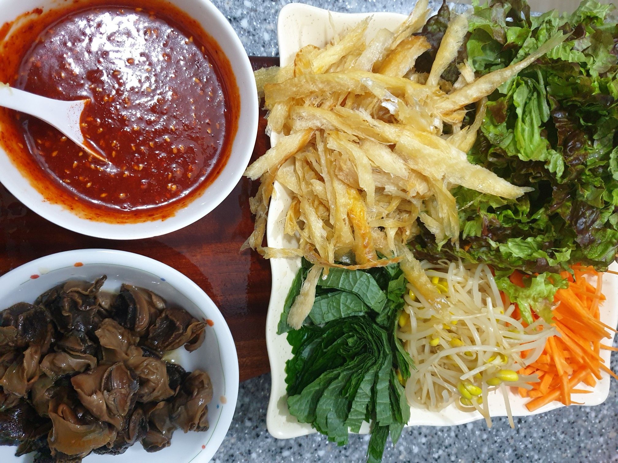 양념장과 채선 재료들