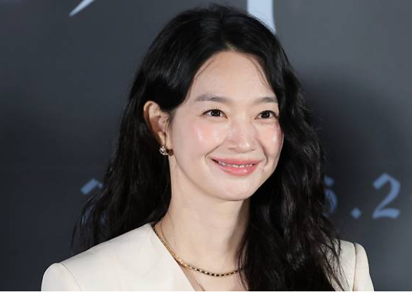 김우빈 신민아 기부