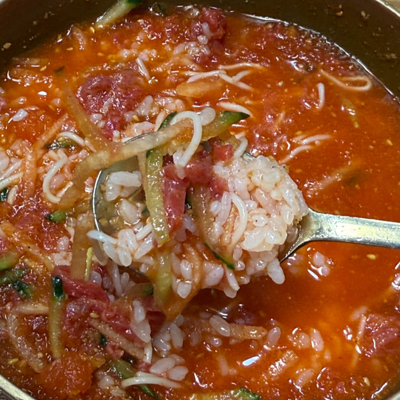 빨간-육회에-밥