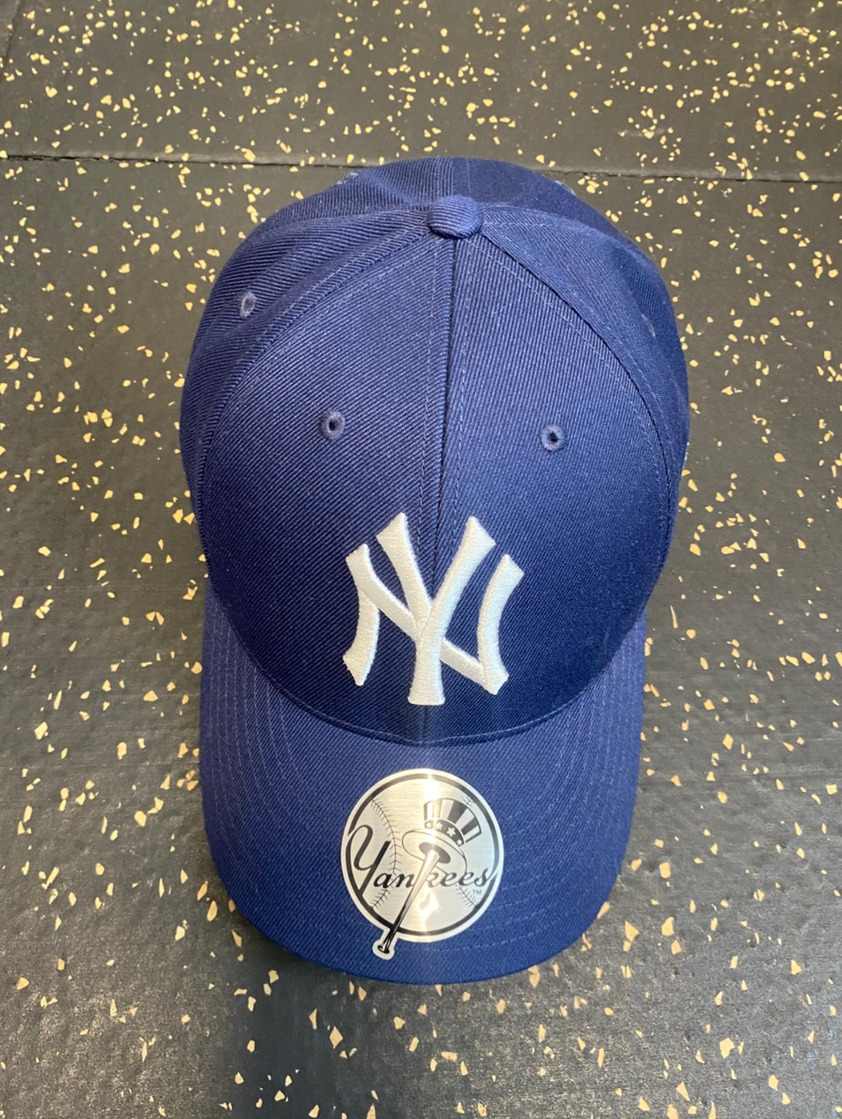 뉴에라 엠엘비 MLB NY 뉴욕양키즈 시그니처 스트럭럭쳐 볼캡 네이비(3ACPBB15N)