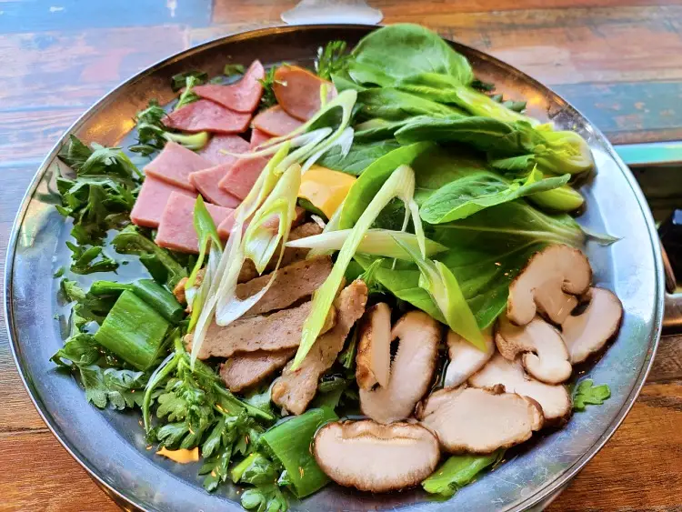 맛있는녀석들 제386회 미나리 들어가 시원한 소세지 베이컨 햄 폭탄 부대찌개 맛있는 식당 파주 맛집 추천 소개