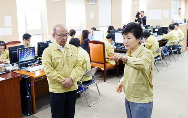 "정은경은 국민 죄인" ...방역책임자 4명 고소 당해