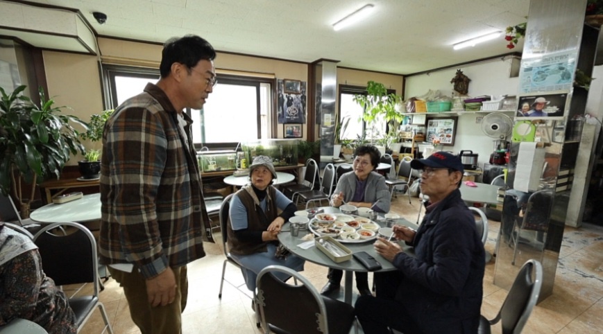 동네한바퀴 경남 고성 제철 회백반 맛집 정보